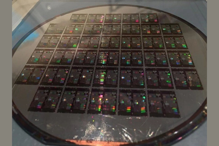 IEEE Study Achieves Efficient Integration of Quantum Dot Lasers on ...