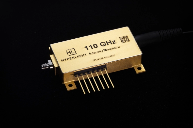 HyperLight Launches 110GHz Intensity Modulator with Record low Vπ, Leveraging Its TFLN Chiplet™ Platform